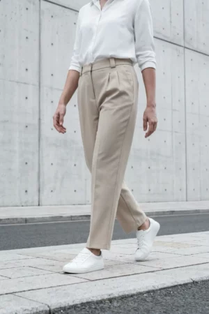 Pantalón de pinzas beige